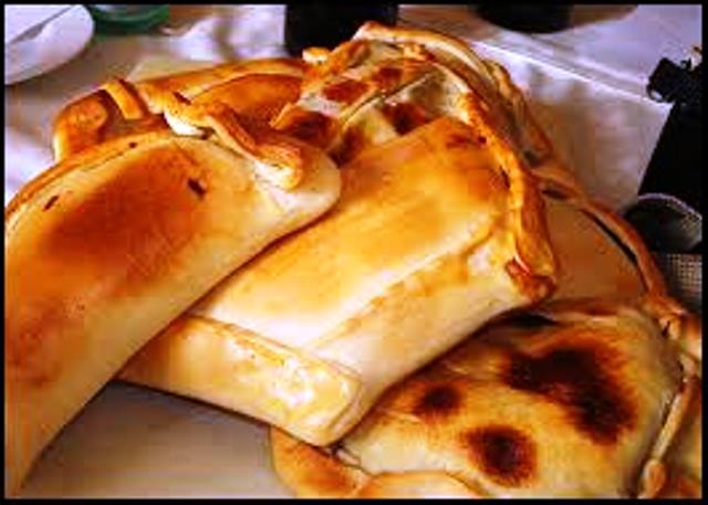 22. Empanada chilena